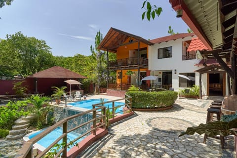 Villa Bayacanes con piscinas privadas Chalet in La Vega Province