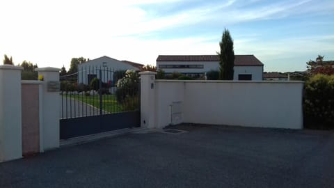 Property building, Street view