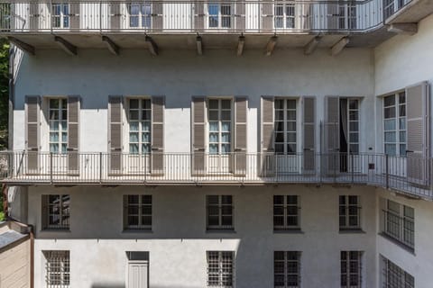 Palazzo Del Carretto-Art Apartments and Guesthouse Condo in Turin