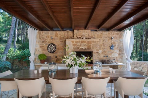 Naftilos Villa Sani with private Pool House in Halkidiki