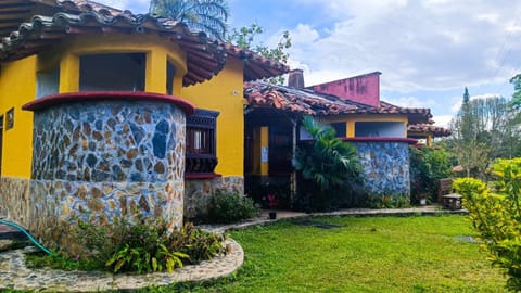 Hotel del Campo Hostel in Valle del Cauca