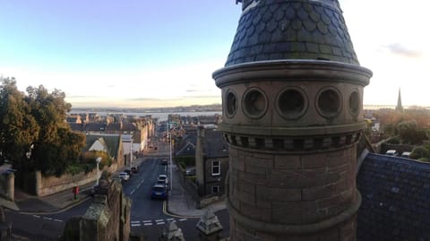 Carbet Lodge House in Dundee