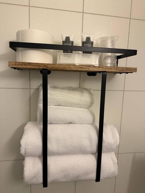 Bathroom, towels