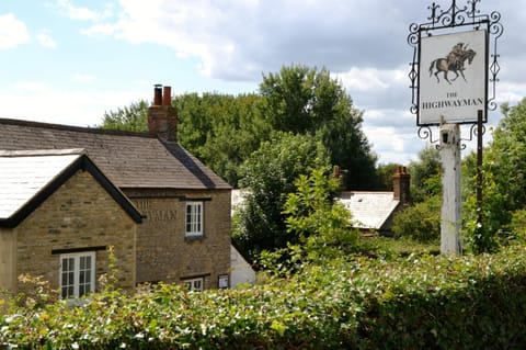 The Highwayman Hotel Bed and Breakfast in West Oxfordshire District