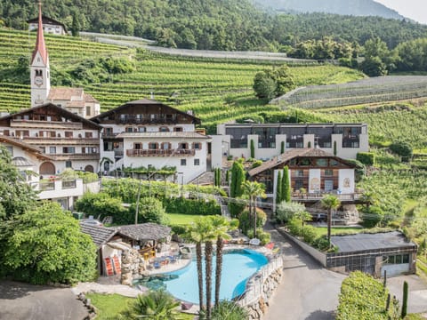 Property building, Garden view, Swimming pool
