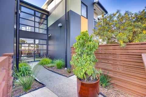 Property building, Garden view