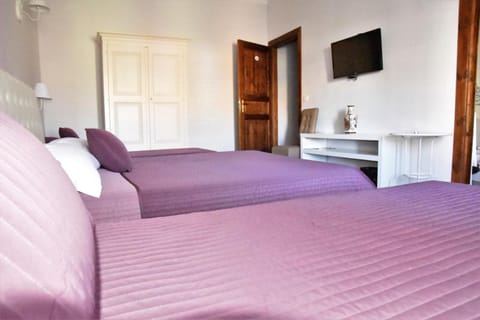 Simonetta's Rooms Bed and breakfast in Noto