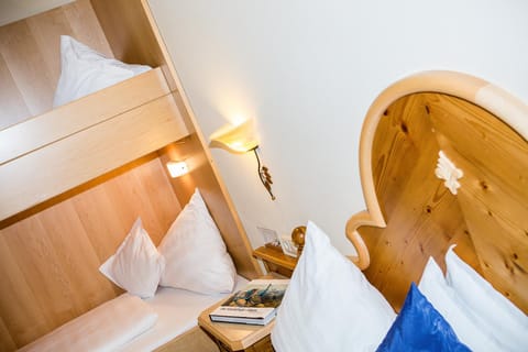 bunk bed