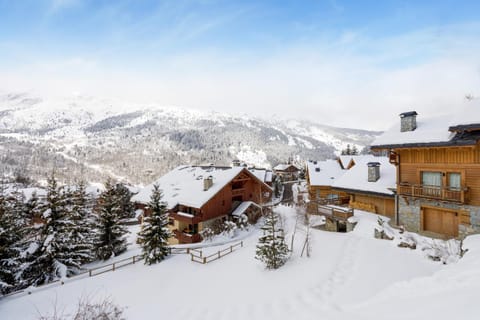 Property building, Day, Natural landscape, Winter, Mountain view