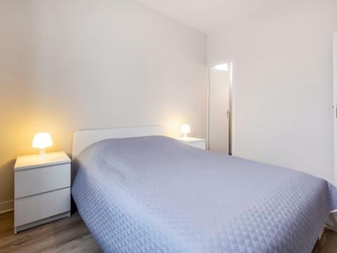 Apartment Le Petit Robinson-2 by Interhome Condo in Dinard