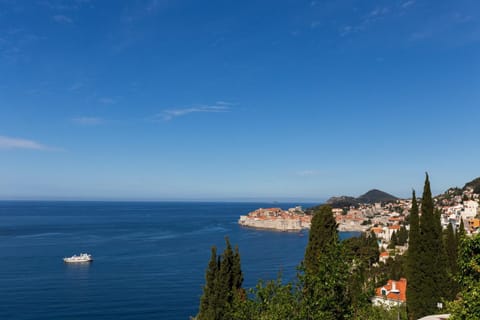 Studio Adriatic View Apartment in Dubrovnik