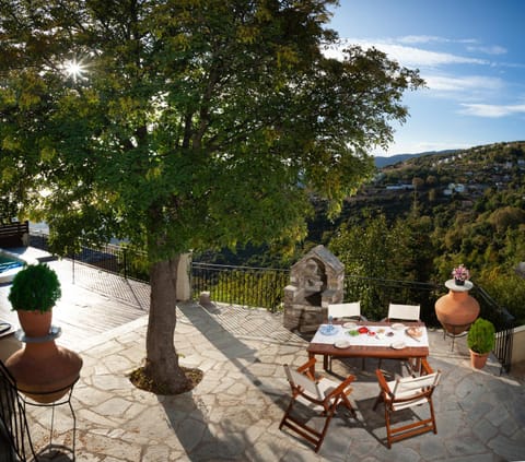 Balcony/Terrace, Mountain view, Pool view, Sea view