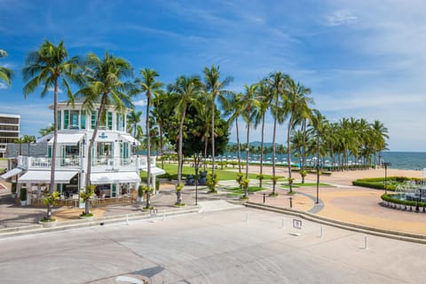 Ambassador City Jomtien Ocean Wing - SHA Plus Hotel in Pattaya City