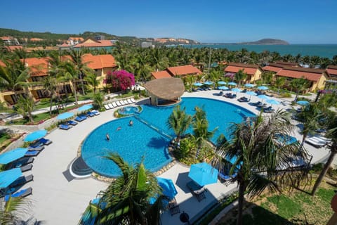 Spring, Day, Pool view, Swimming pool, Swimming pool