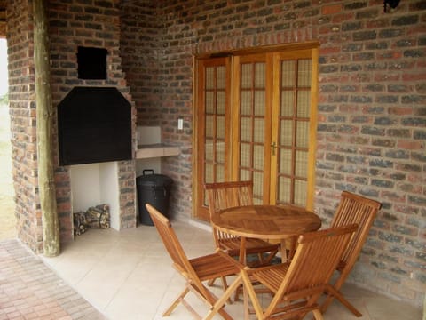 BBQ facilities, Kitchen or kitchenette, Seating area, Bedroom