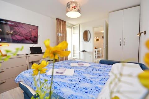 Living room, Bedroom