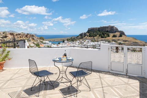 Balcony/Terrace, Seating area, City view, Landmark view, Sea view