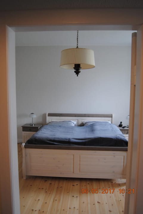 Ruhige Ferienwohnung in der City Königswohnung Condo in Kiel