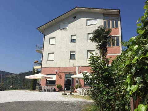 Albergo Ristorante La Greppia Hotel in Province of Massa and Carrara