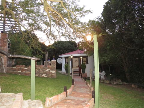 Wiltshire Rondavel Chalet in Port Alfred