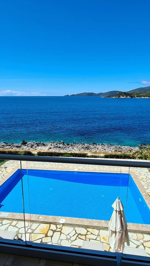 Pool view, Sea view, Swimming pool, sunbed