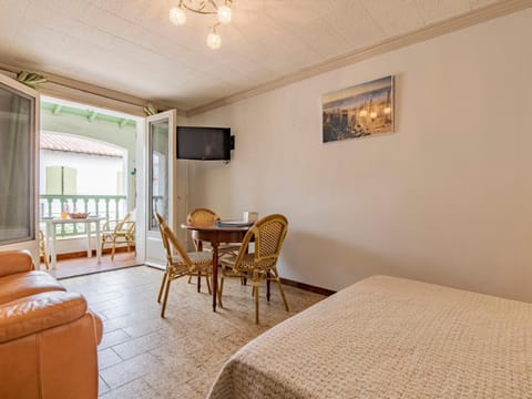 Apartment Le Soleil Camarguais - SMM151 by Interhome Apartment in Saintes-Maries-de-la-Mer