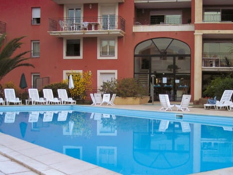 Lagrange Vacances Port-Marine Apartment hotel in Sainte-Maxime