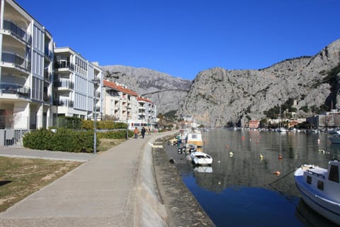 Luxury Omiš Apartment Condo in Split-Dalmatia County
