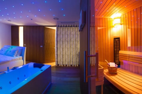 Night, Sauna, Sauna, Bedroom