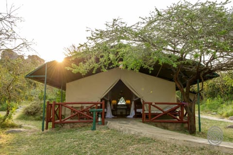 Mbuzi Mawe Serena Camp Luxury tent in Kenya