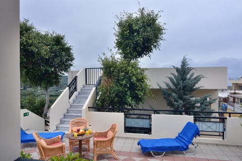 Mythos- Platanias- Hotel -Apts Hotel in Platanias