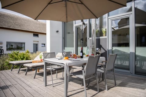 Ostsee - Reetdachhaus Nr 13 "Reethaus am Yachthafen" im Strand Resort House in Heiligenhafen