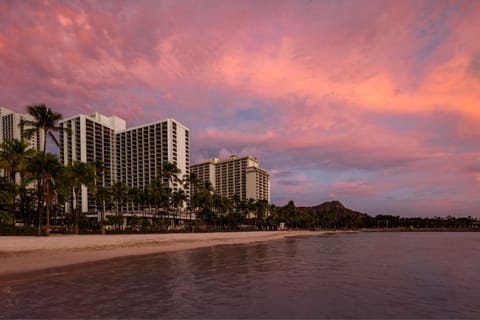 Waikiki Beach Marriott Resort & Spa Resort in Honolulu