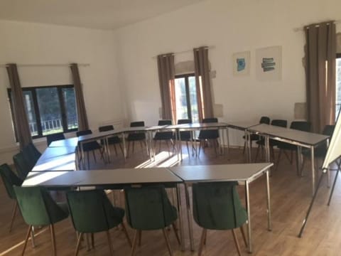 Seating area, Meeting/conference room