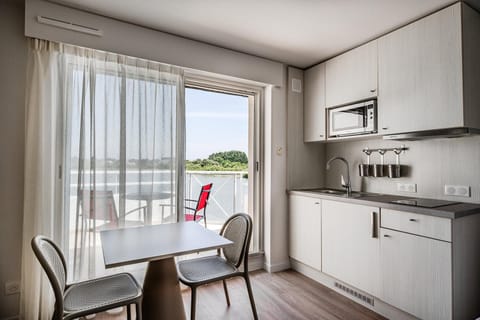 Kitchen or kitchenette, kitchen