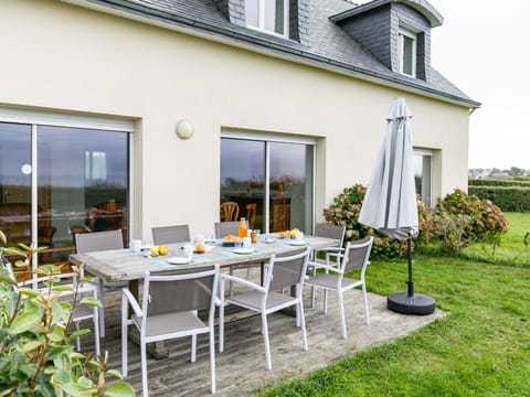 Holiday Home Mer d'Iroise 1 by Interhome Maison in Plougonvelin