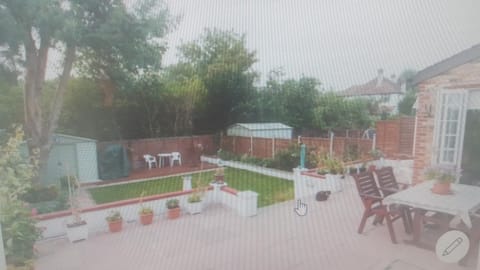 Patio, Garden view