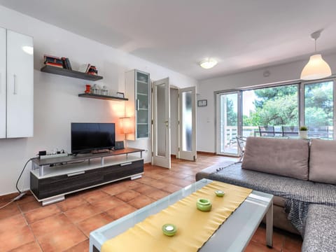 Holiday Home PRM116 by Interhome House in Premantura