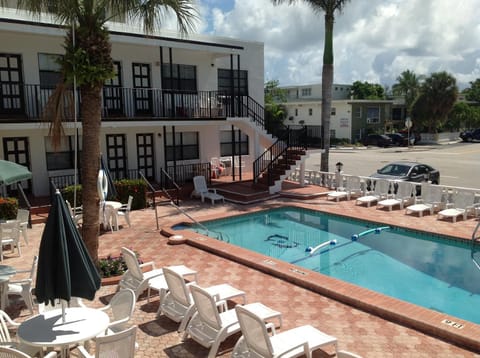 Napoli Belmar Resort Hotel in Fort Lauderdale