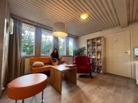 Lobby or reception, Seating area