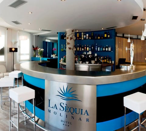 Lounge or bar