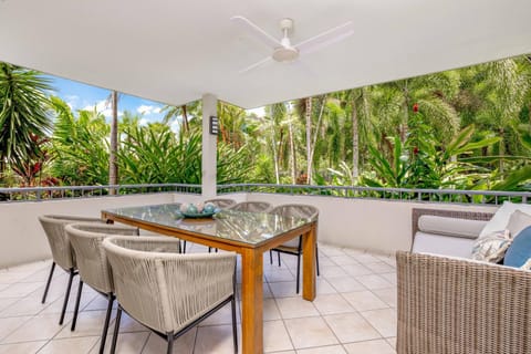 Oasis at Palm Cove Apartment hotel in Palm Cove