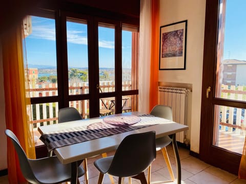Dining area, Lake view, Mountain view