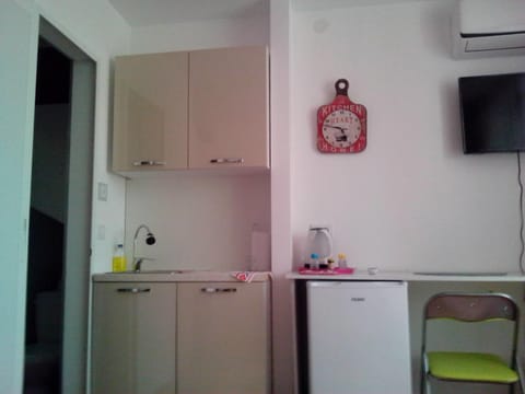 TV and multimedia, Coffee/tea facilities, Kitchen or kitchenette, Dining area