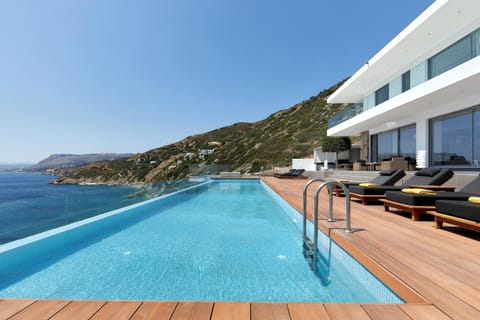 Property building, Day, Balcony/Terrace, Pool view, Sea view, Swimming pool