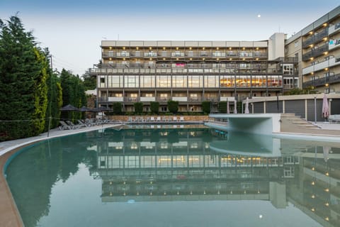Property building, Bird's eye view, Pool view, Swimming pool