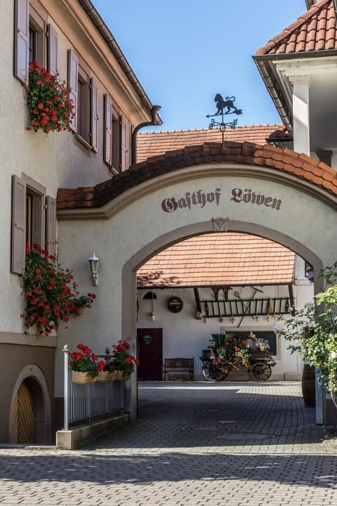 Hotel Löwen Garni Alojamiento y desayuno in Freiburg