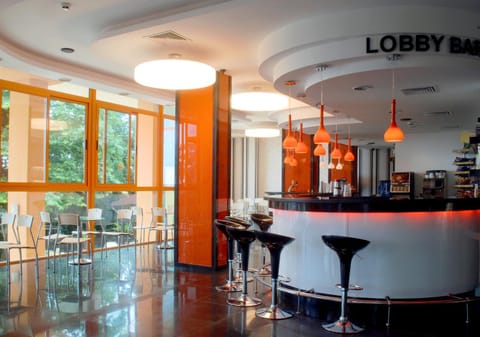 Lobby or reception, Lounge or bar, Alcoholic drinks, Non alcoholic drinks