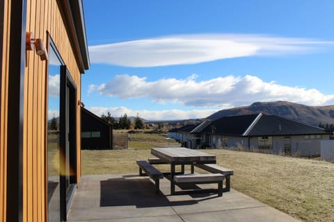 Property building, Patio, Mountain view