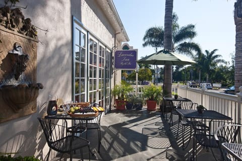 Lavender Inn by the Sea Auberge in Santa Barbara